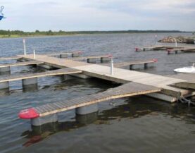 Pontony z drewnianym pokładem na pływakach betonowych, Top Marine, info@topmarine.pl, www.topmarine.pl